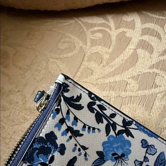 Kate Spade Lucy Vase Floral Medium L Zip Wristlet in blue multi saffiano PVC NWT - Picture 15 of 16